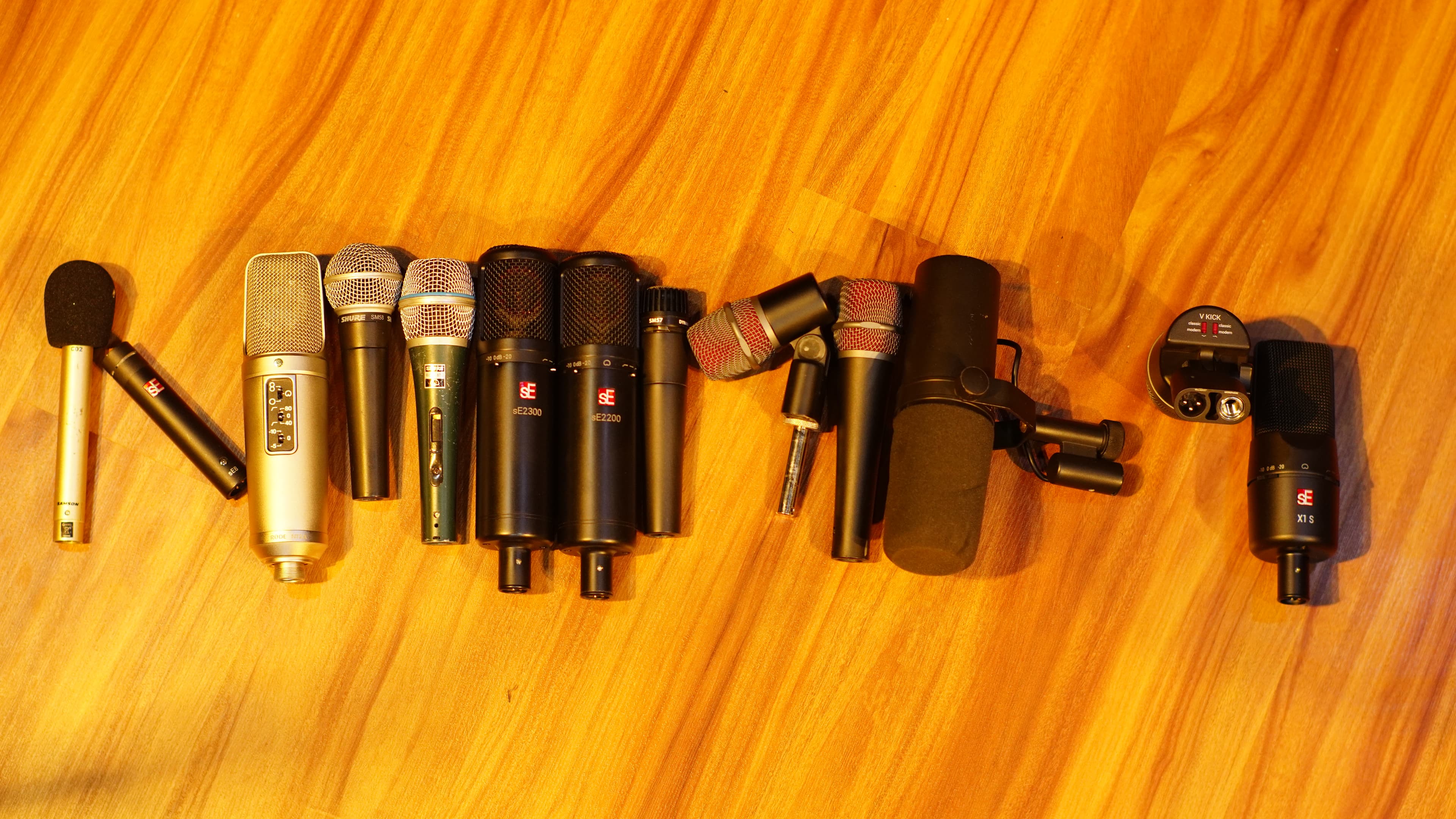 The full microphone locker